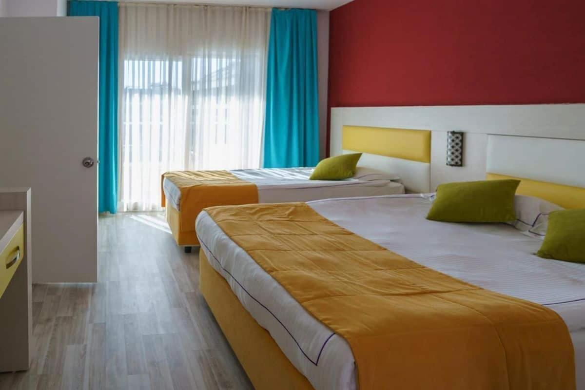 Win & Hotel 3*