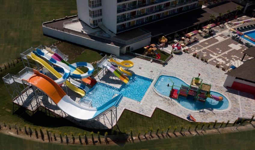 Win & Hotel Side