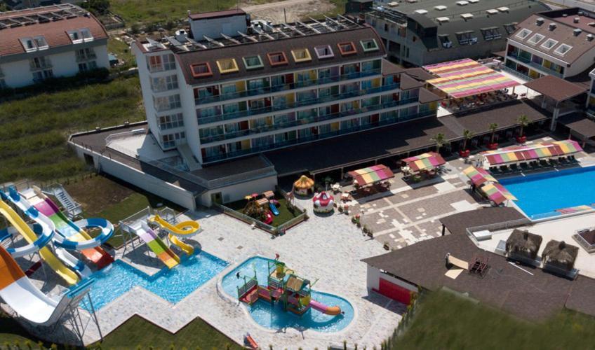 Win & Hotel Side