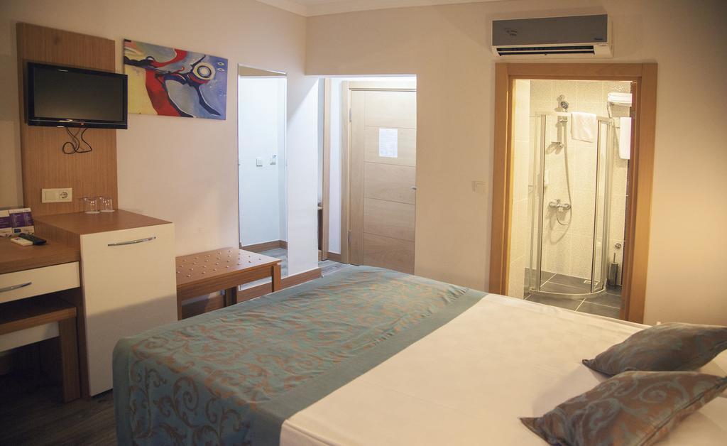 Hotel Win & 3*