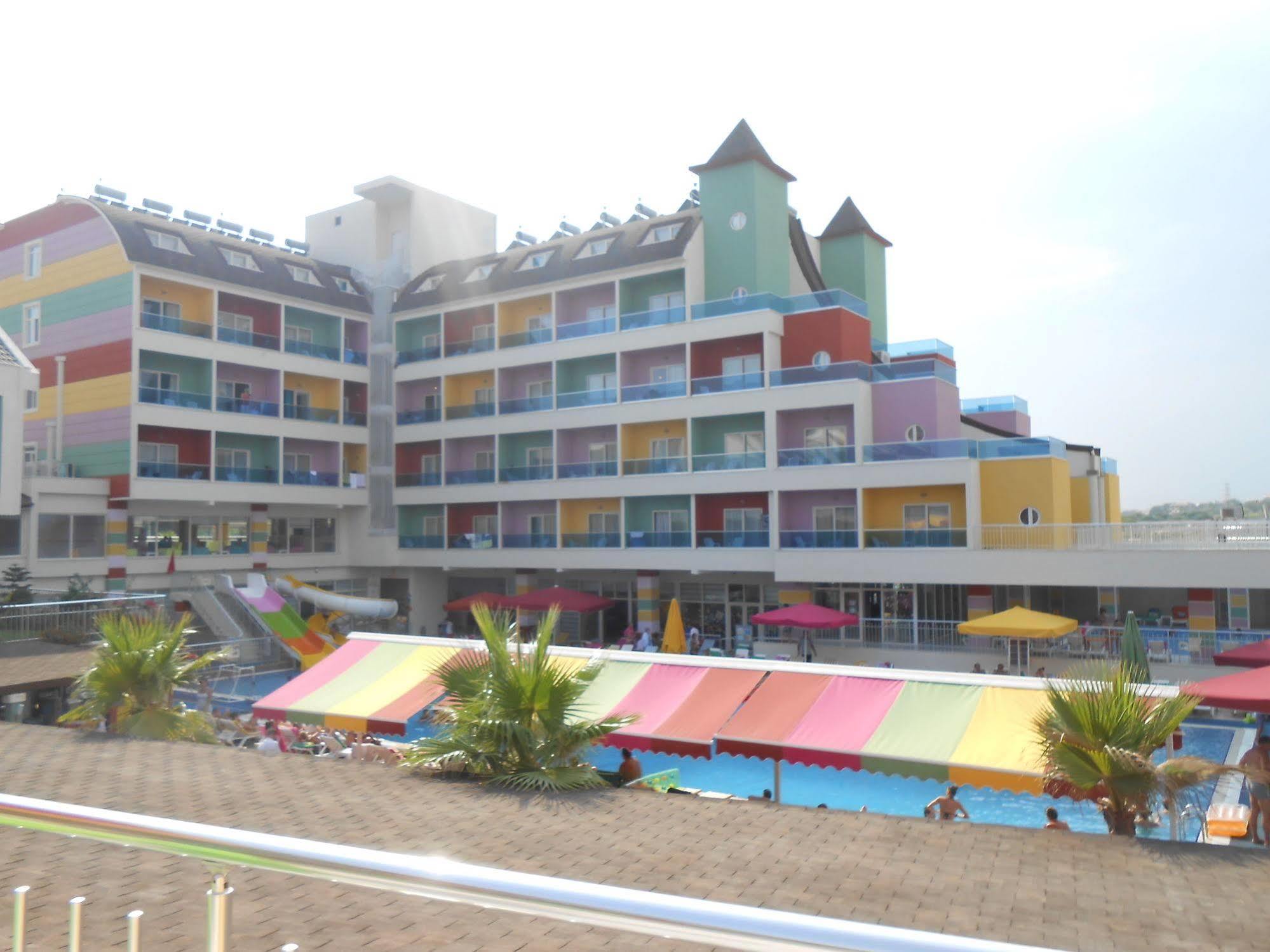 Win & Hotel