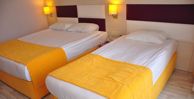 Win & Hotel